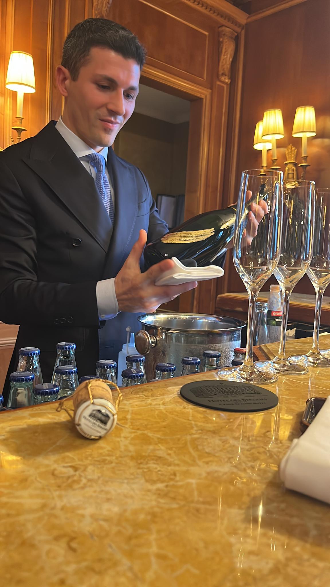 Maison Robert - Champagne sur-mesure - 44 rue Roger Sondag 51160 AY Champagne